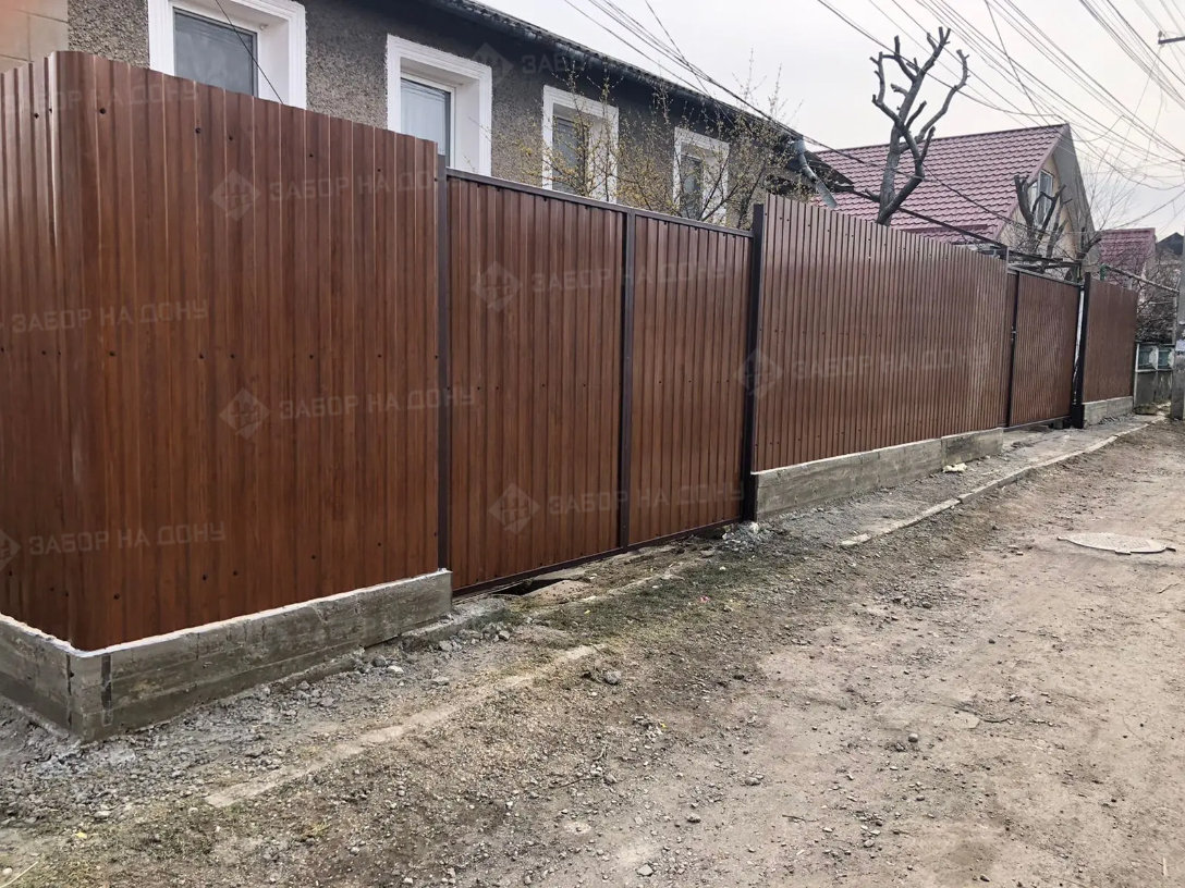 Распашные ворота из профлиста  в Москве
